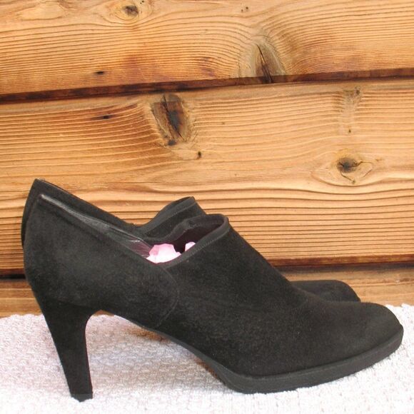 NWOB Black Suede Booties - Picture 3 of 9